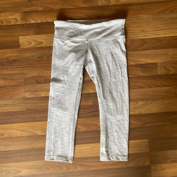 Lulu Wunder Under Crops - Size 8 - Picture 2 of 5